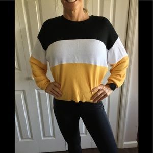 Hollister medium boyfriend top